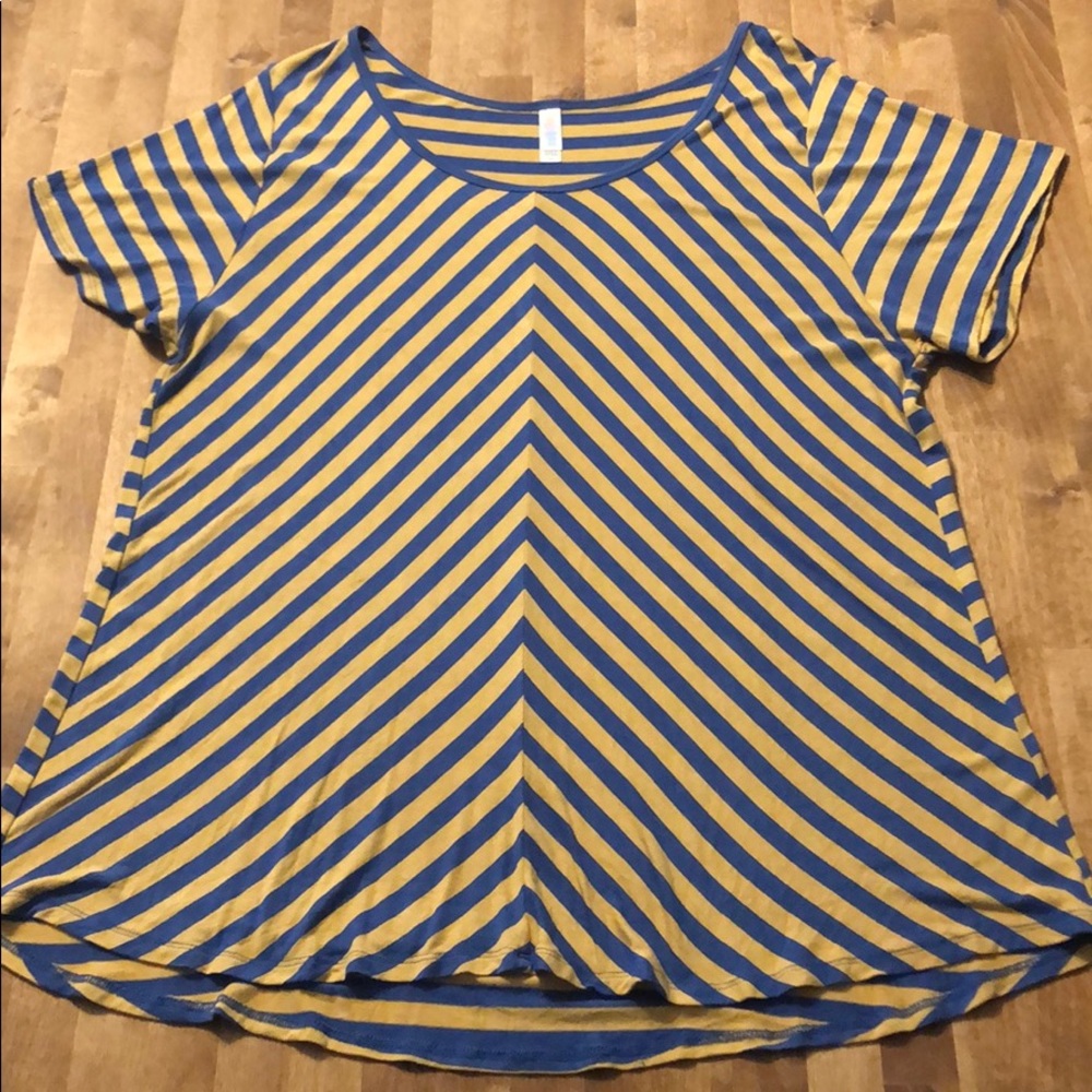 LuLaRoe Tee